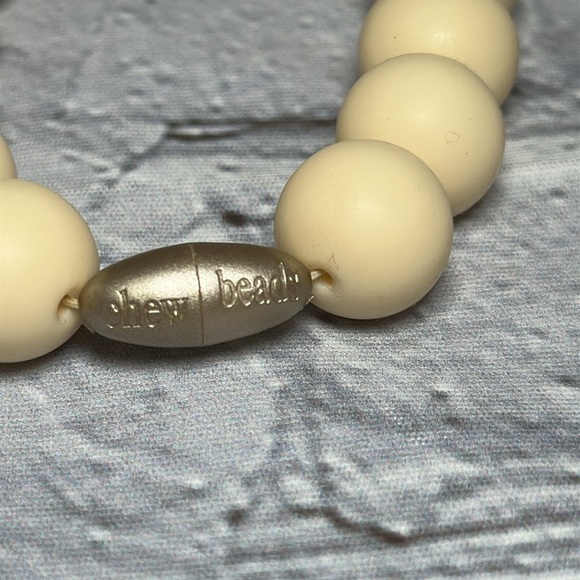 Chew Beads Jane Necklace Ivory off White Cream 30” - Picture 5 of 8